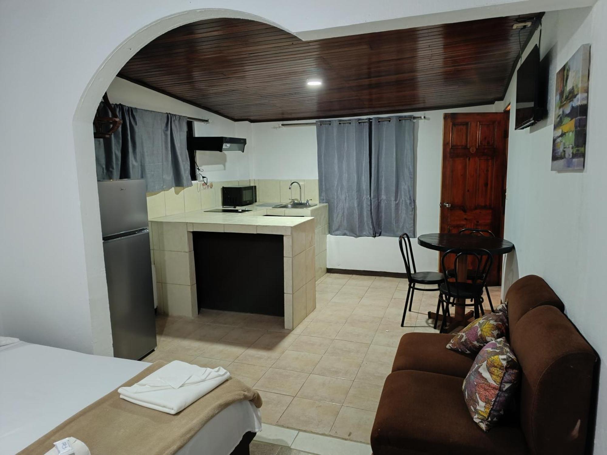 Aparthotel Villa Pacande & Rooms Pilas Номер фото
